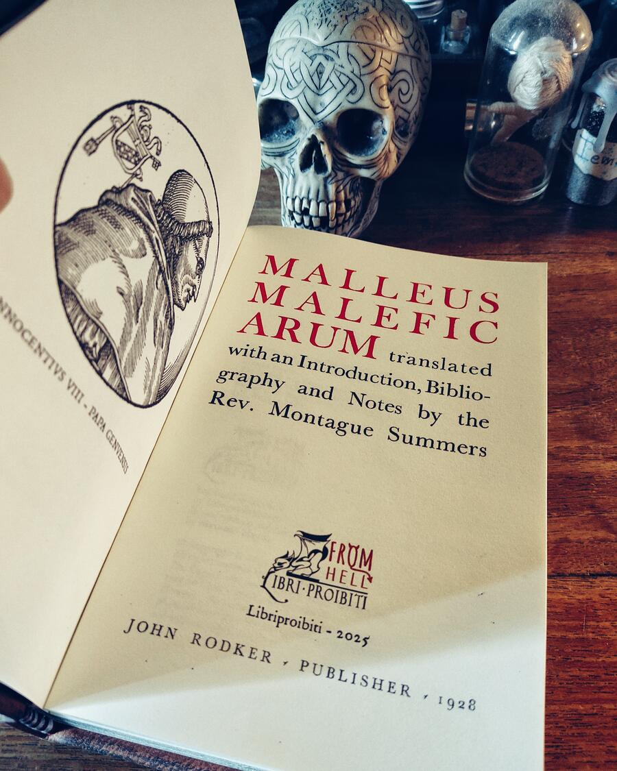 MALLEUS MALEFICARUM in INGLESE - Traduzione di Montague Summers, sull'edizione del 1489 (John Rodker publisher, 1928)