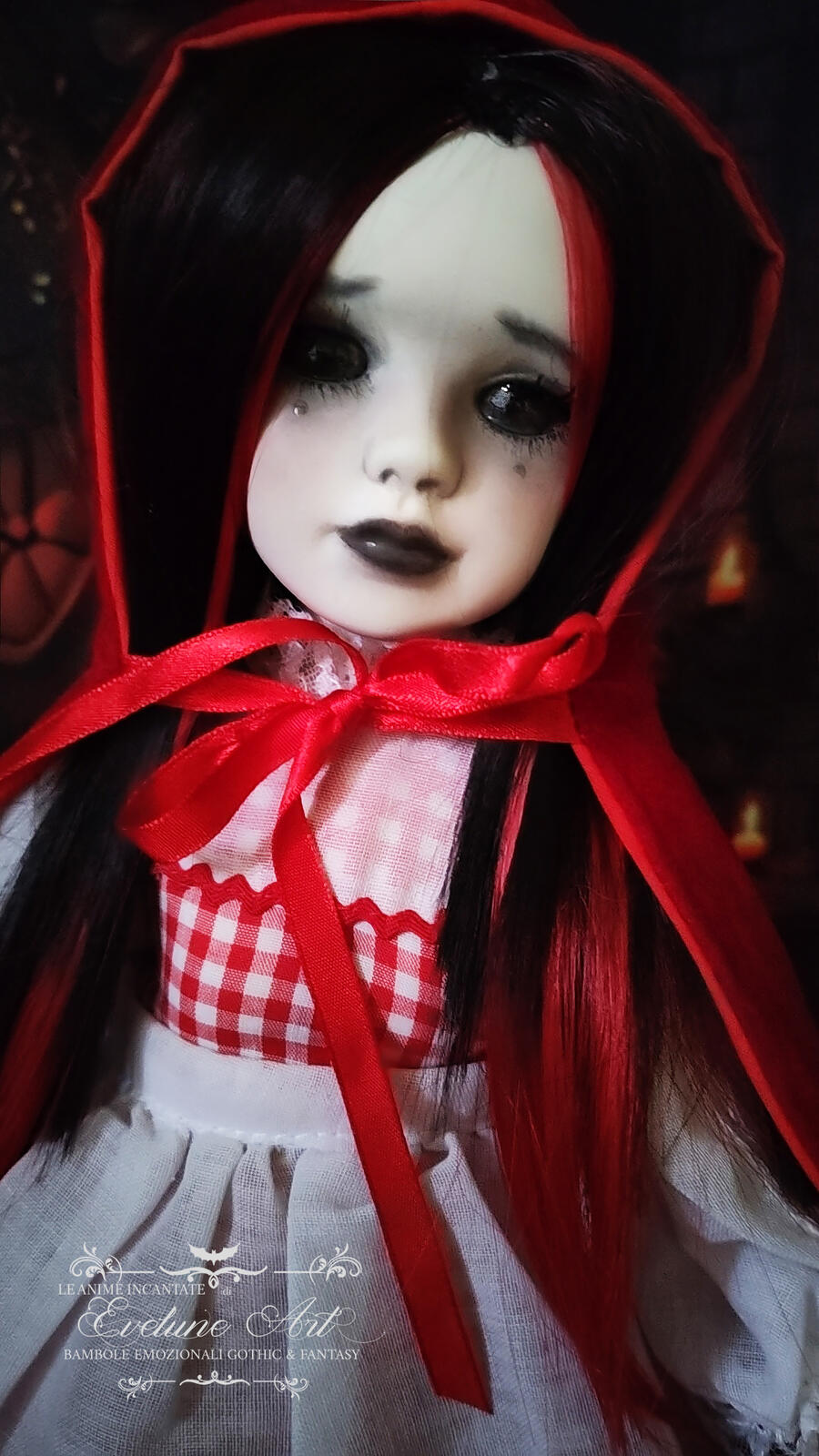 Cappuccetto Rosso  - Bambola in porcellana goth creepy