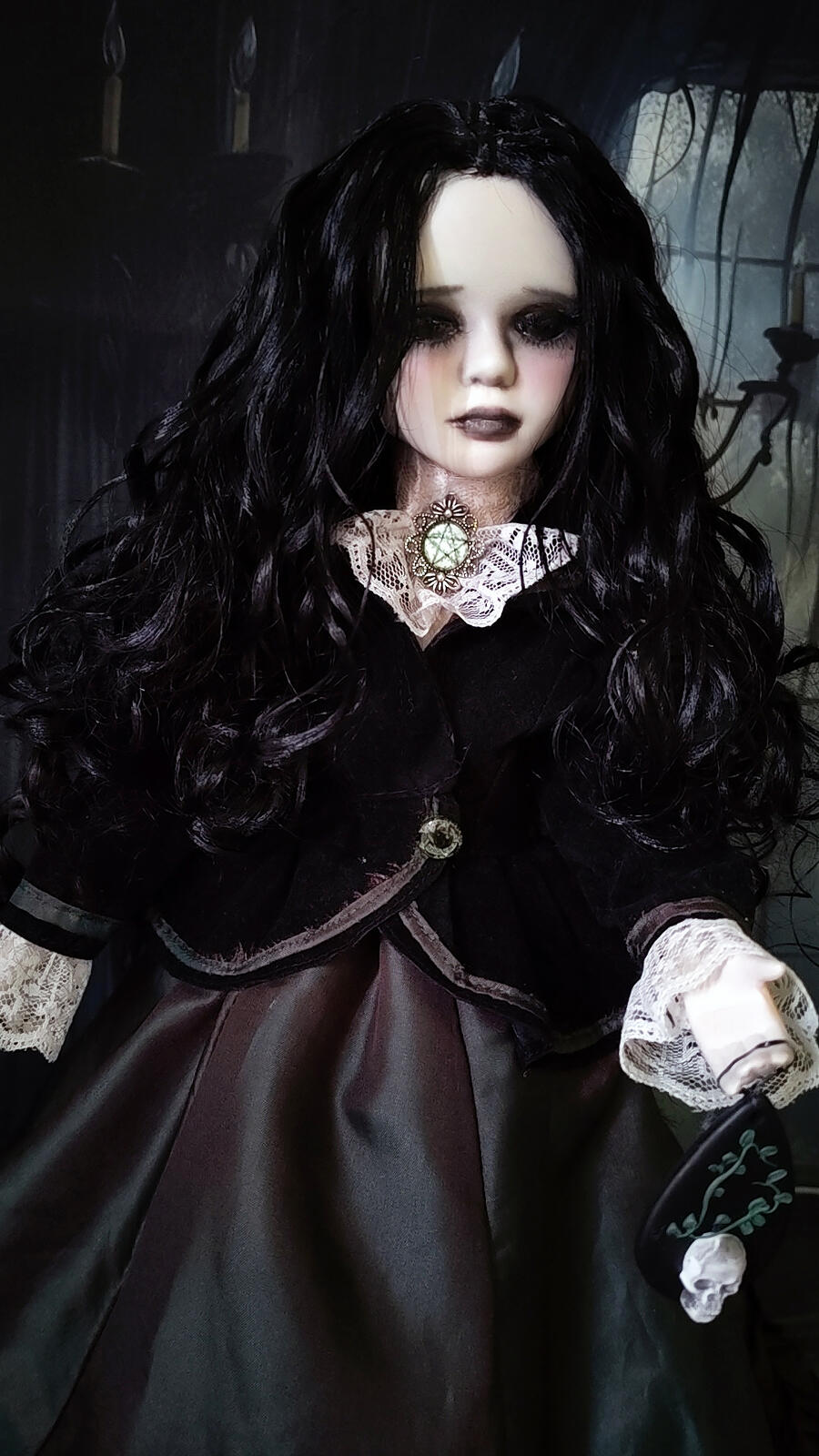 Selviana  - Bambola in porcellana goth creepy