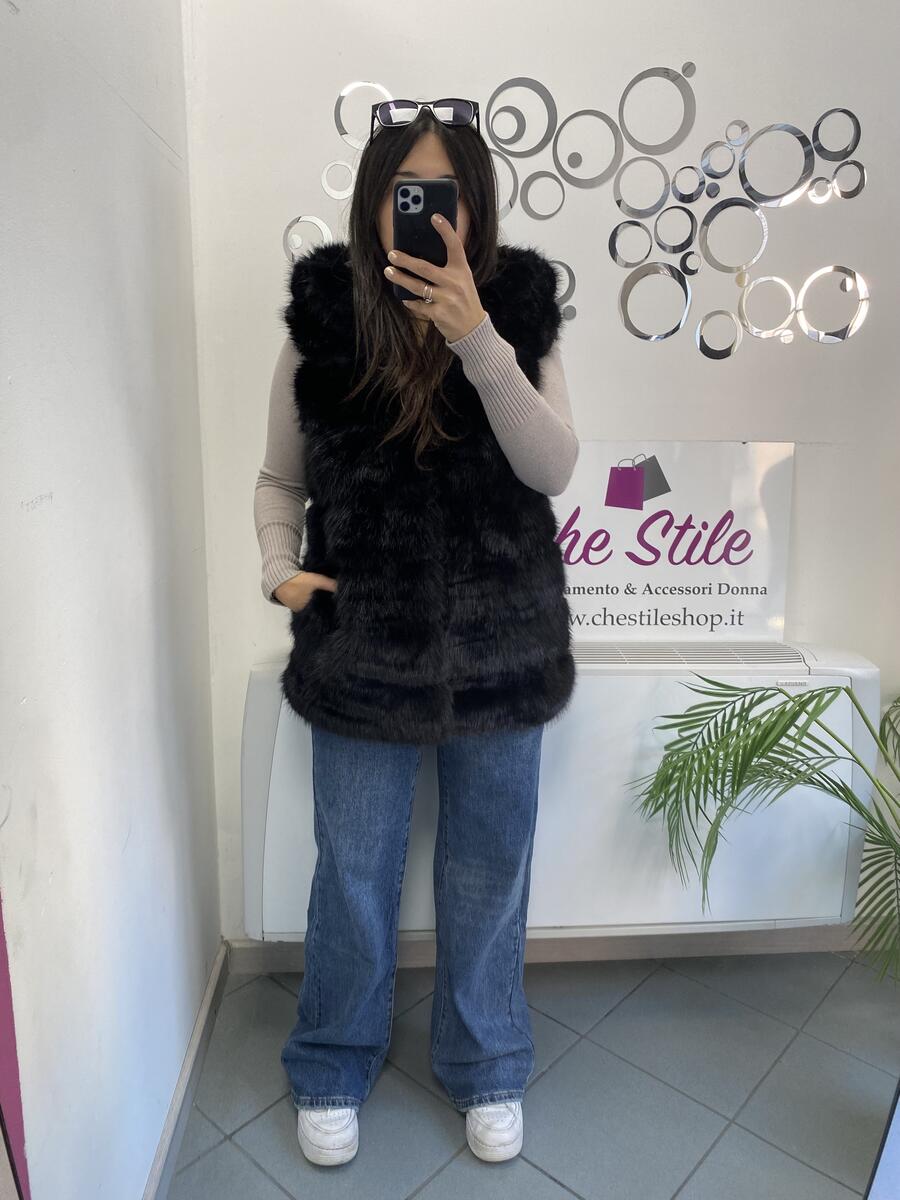 NOVITÀ Eco pelliccia smanicata con cappuccio