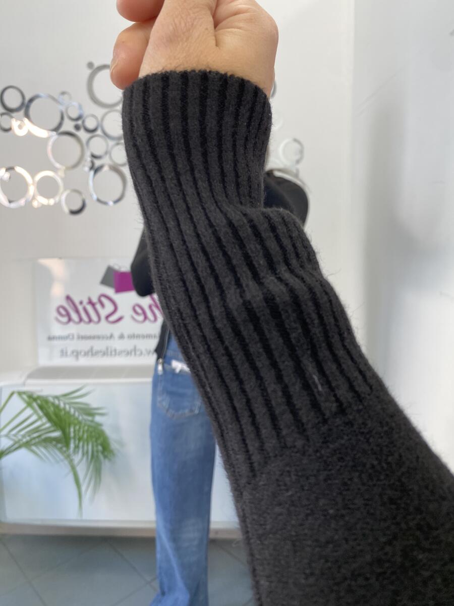 NOVITÀ Felpina con cappuccio in calda maglina