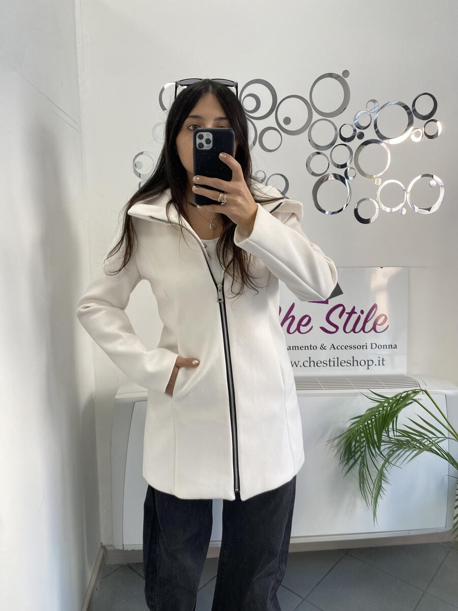 NOVITÀ Cappotto media lunghezza con zip e cappuccio