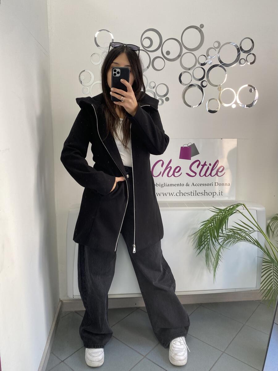 NOVITÀ Cappotto media lunghezza con zip e cappuccio