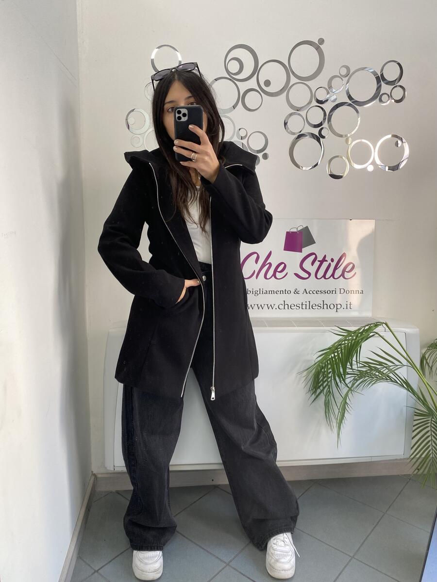 NOVITÀ Cappotto media lunghezza con zip e cappuccio