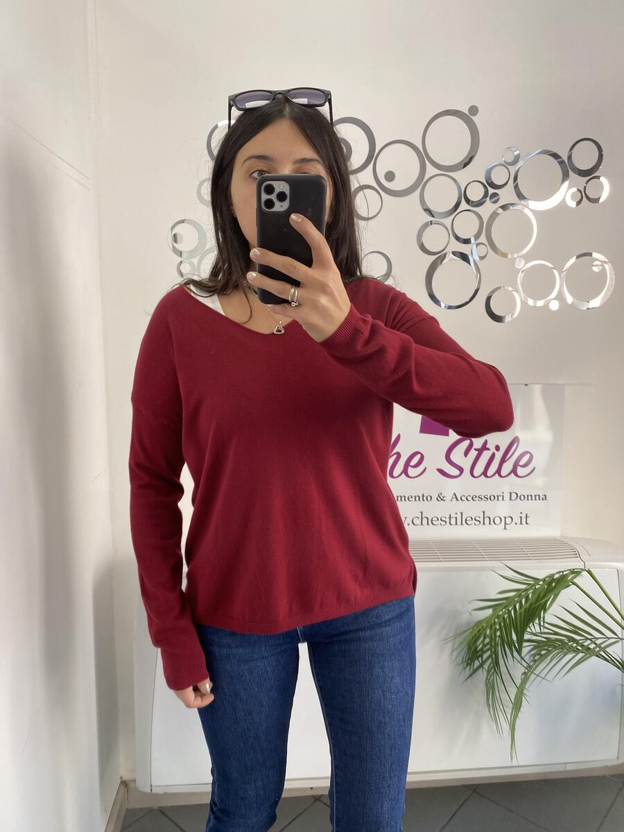 NOVITÀ Pull in viscosa morbido con scollo a V