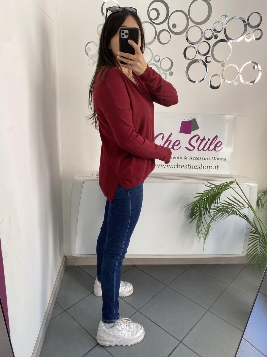 NOVITÀ Pull in viscosa morbido con scollo a V