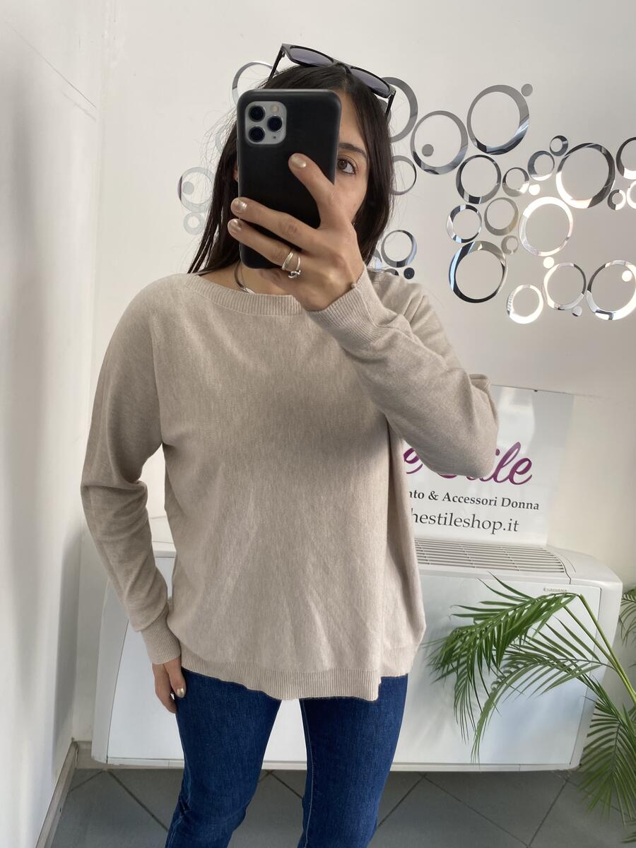 NOVITÀ Pull in viscosa scollo a barchetta vestibilità comoda