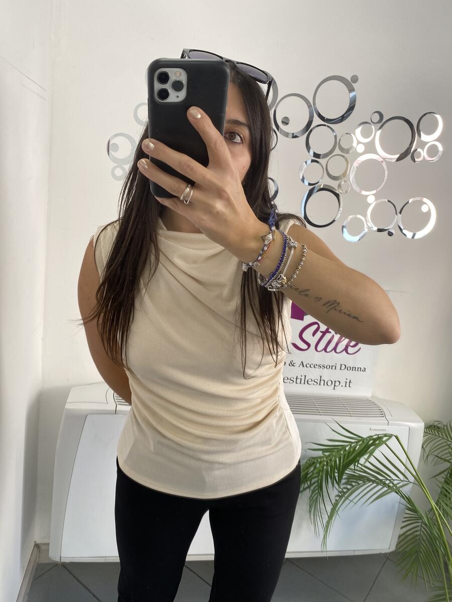 NOVITÀ Sotto giacca smanicato tinta unita
