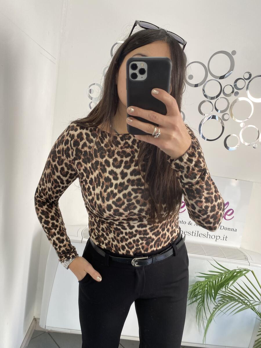 NOVITÀ Maglia maculata in misto cashmere 