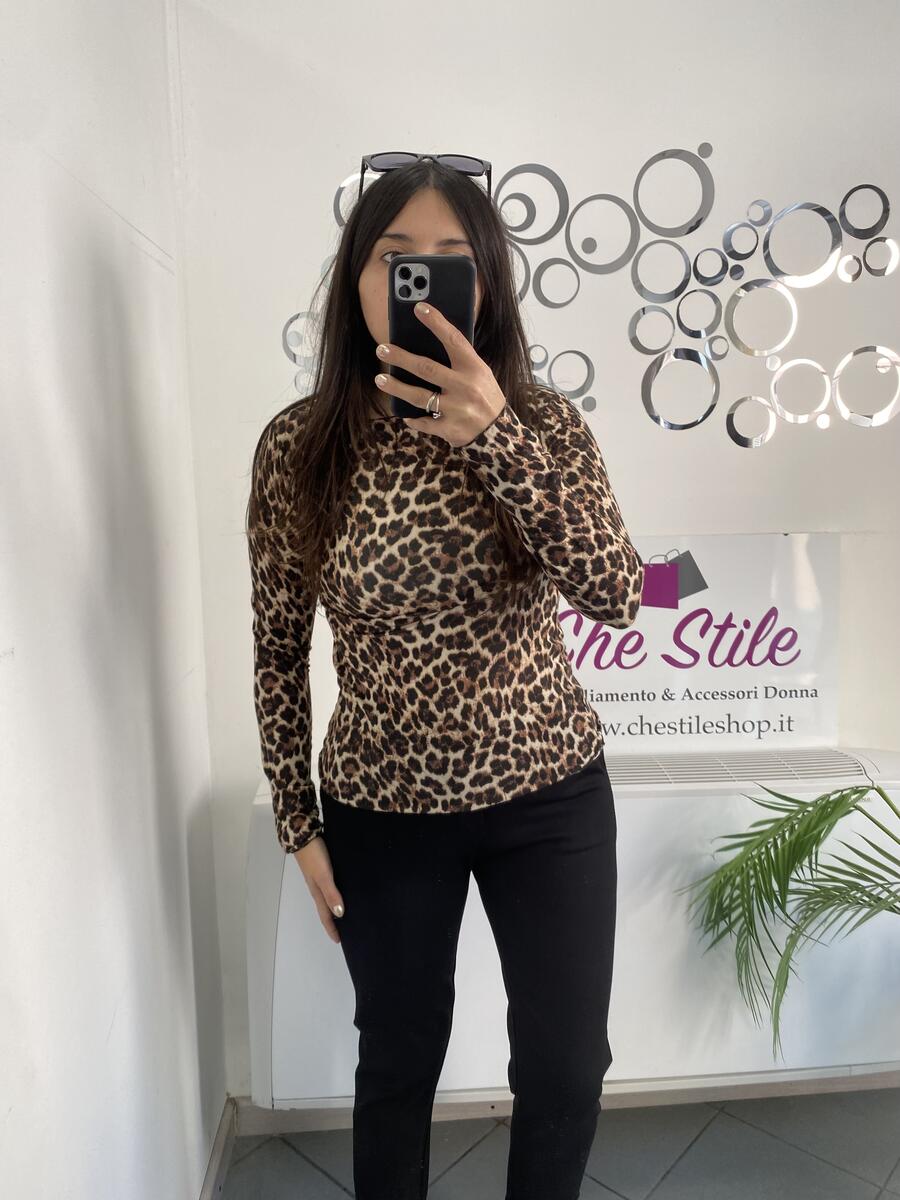 NOVITÀ Maglia maculata in misto cashmere 