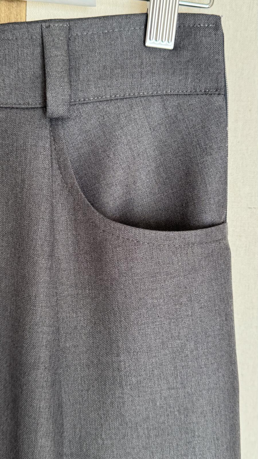 Gonna Tasmania grey