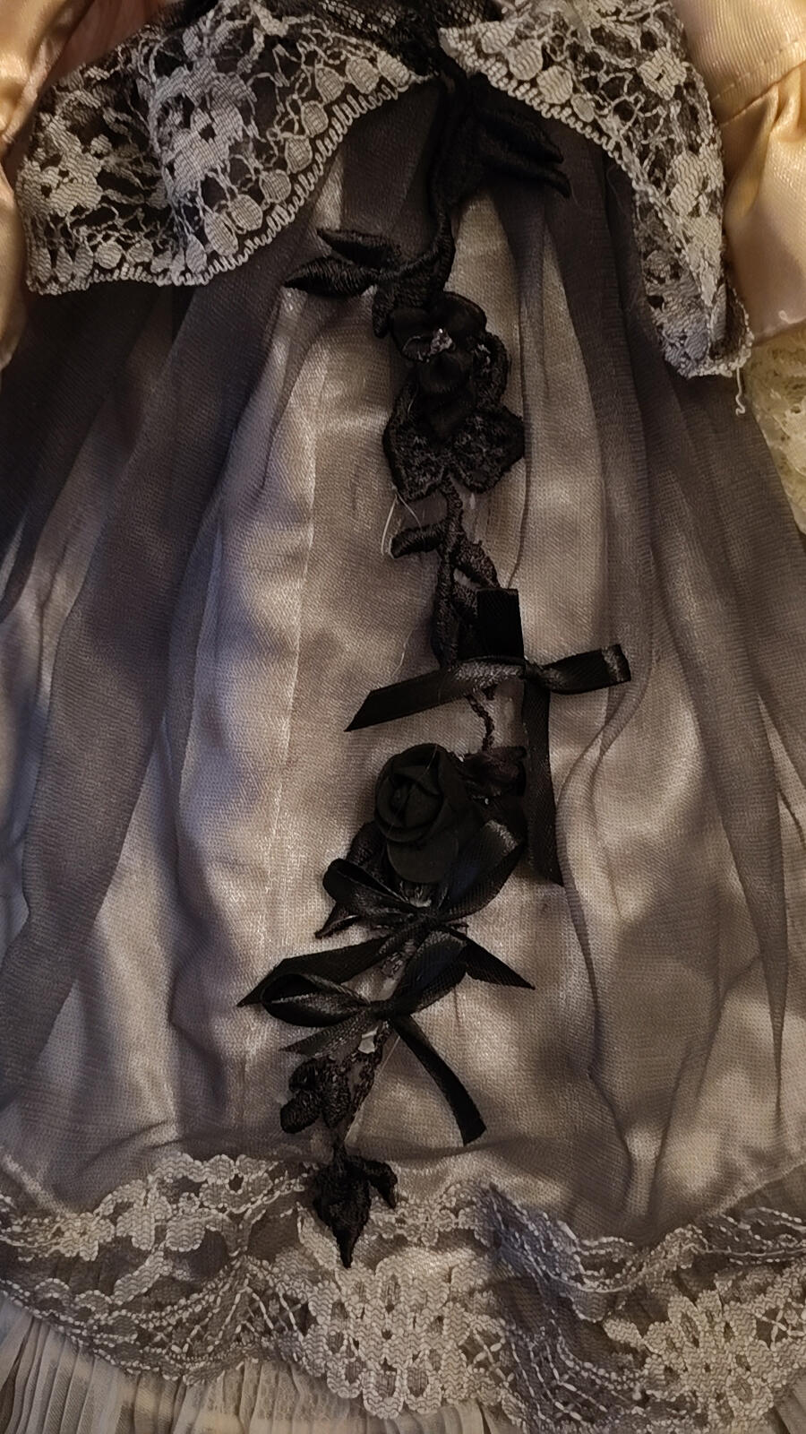 Amaranthe  - Bambola in porcellana goth creepy