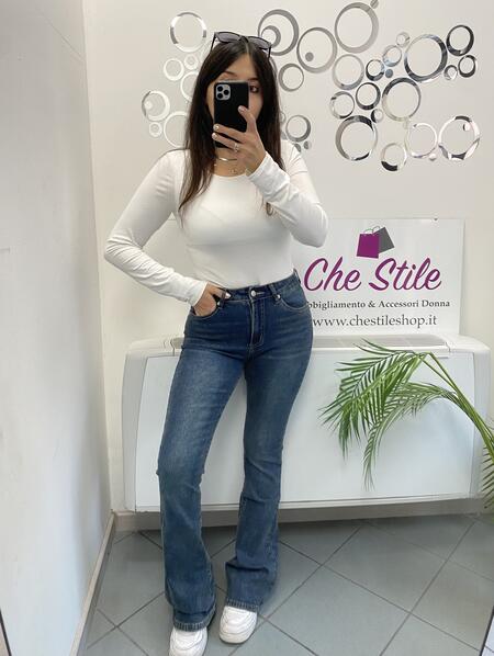 NOVITÀ Jeans a zampa vita media