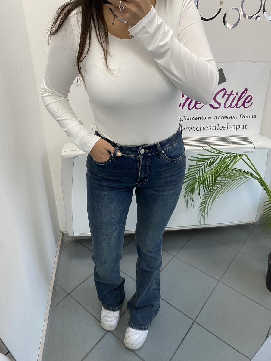 NOVITÀ Jeans a zampa vita media