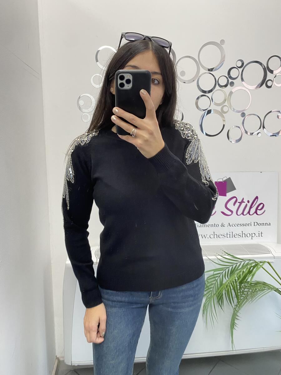 NOVITÀ Pull dettaglio perle e strass sulle spalle