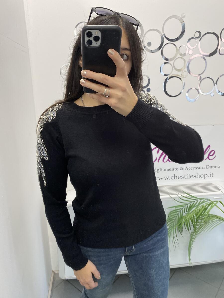 NOVITÀ Pull dettaglio perle e strass sulle spalle