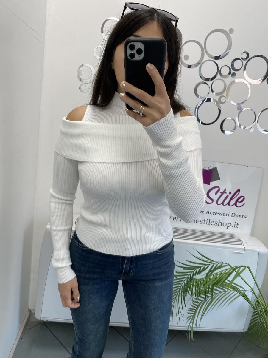 NOVITÀ Pull mezzo collo cut out spalle