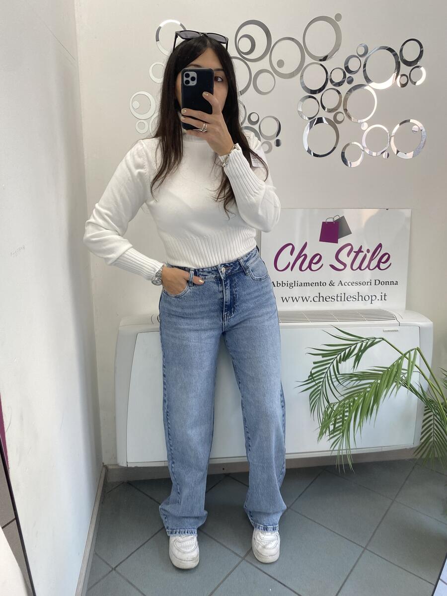 NOVITÀ Jeans straight leg a vita alta