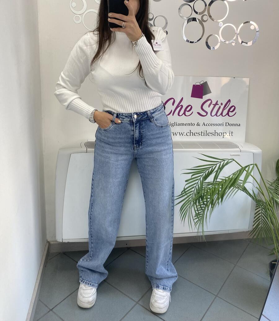 NOVITÀ Jeans straight leg a vita alta