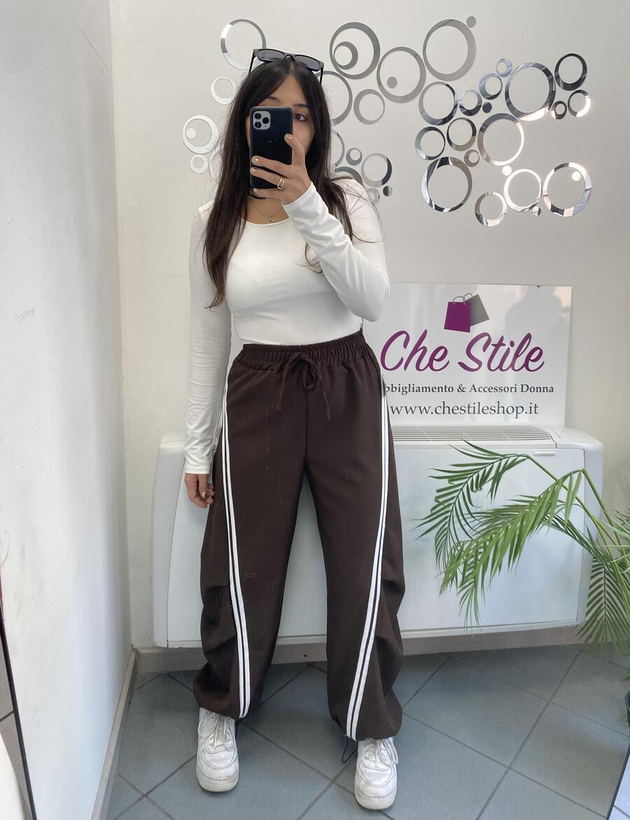 NOVITÀ Pantalone baggy con bande laterali