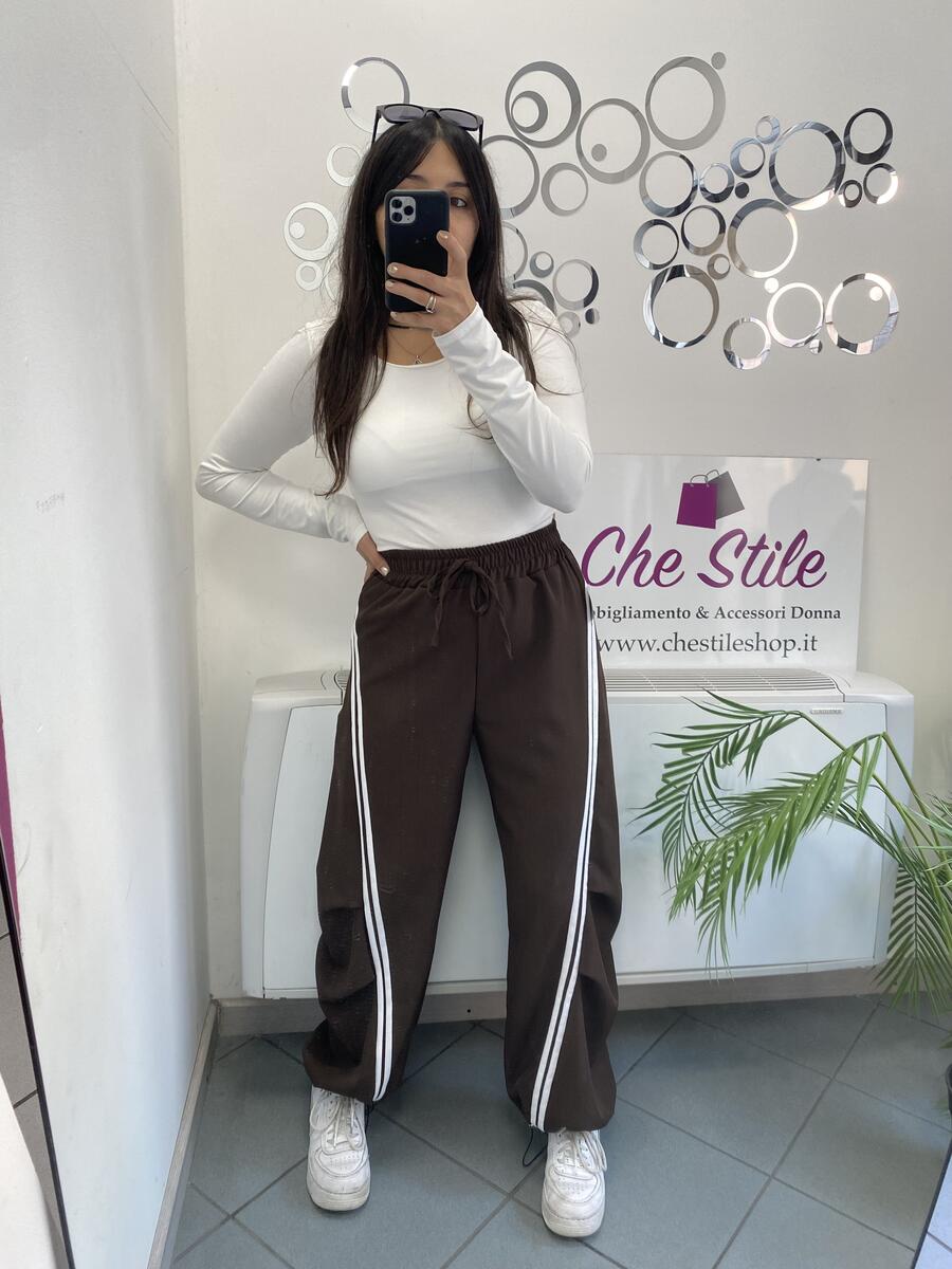 NOVITÀ Pantalone baggy con bande laterali