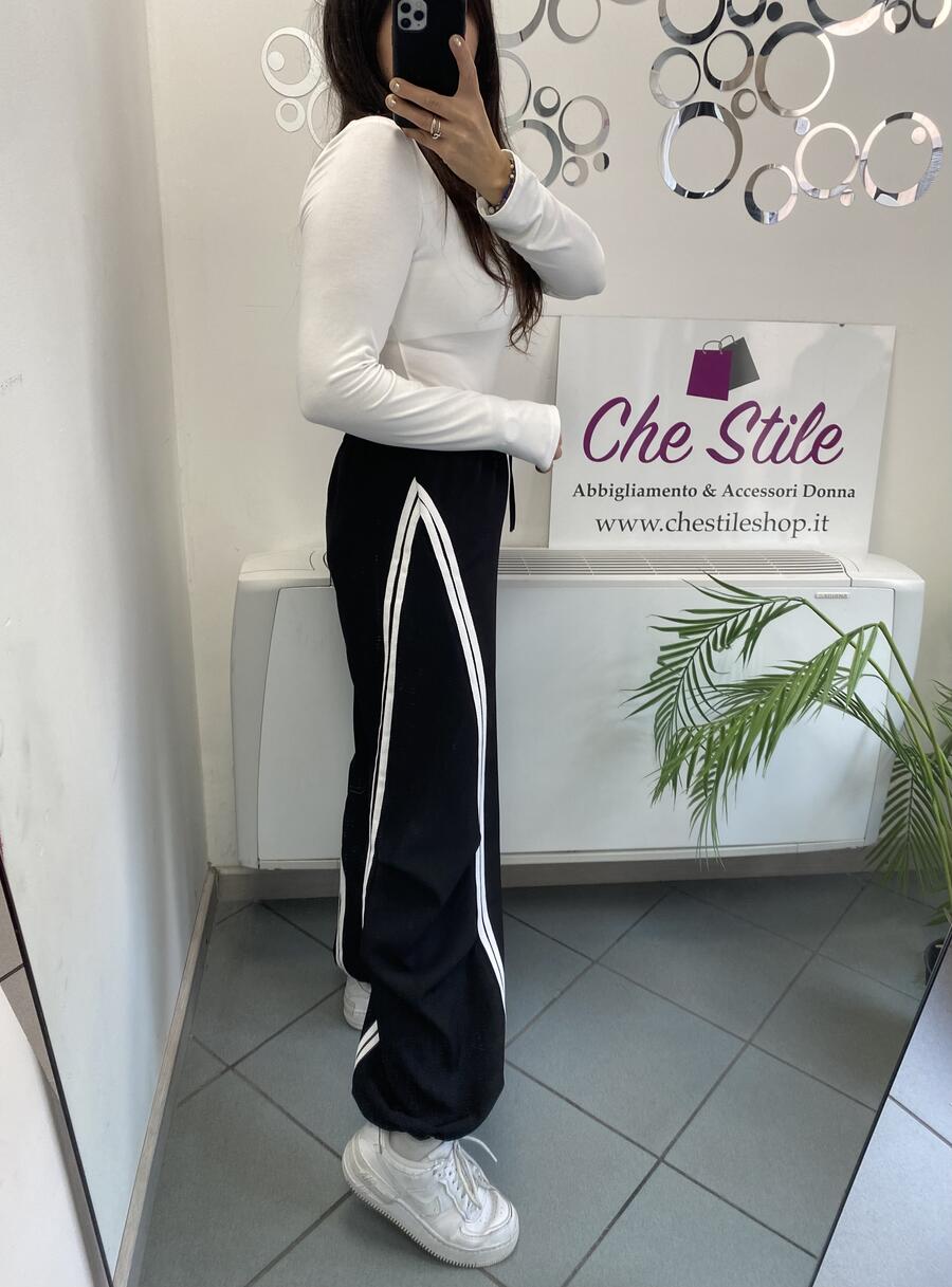 NOVITÀ Pantalone baggy con bande laterali
