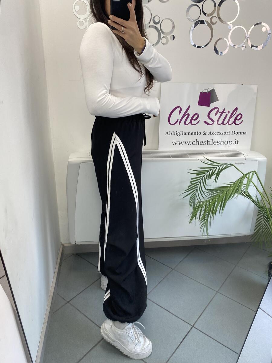 NOVITÀ Pantalone baggy con bande laterali