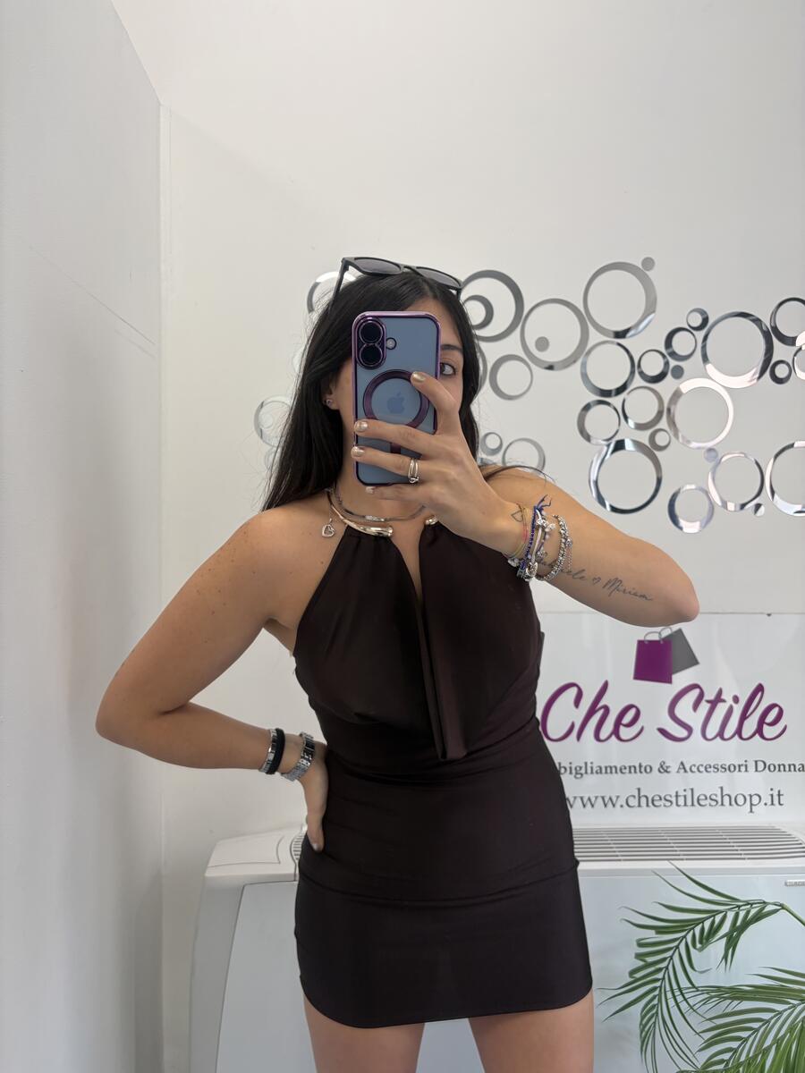 NOVITÀ Mini dress con dettaglio collana dorata