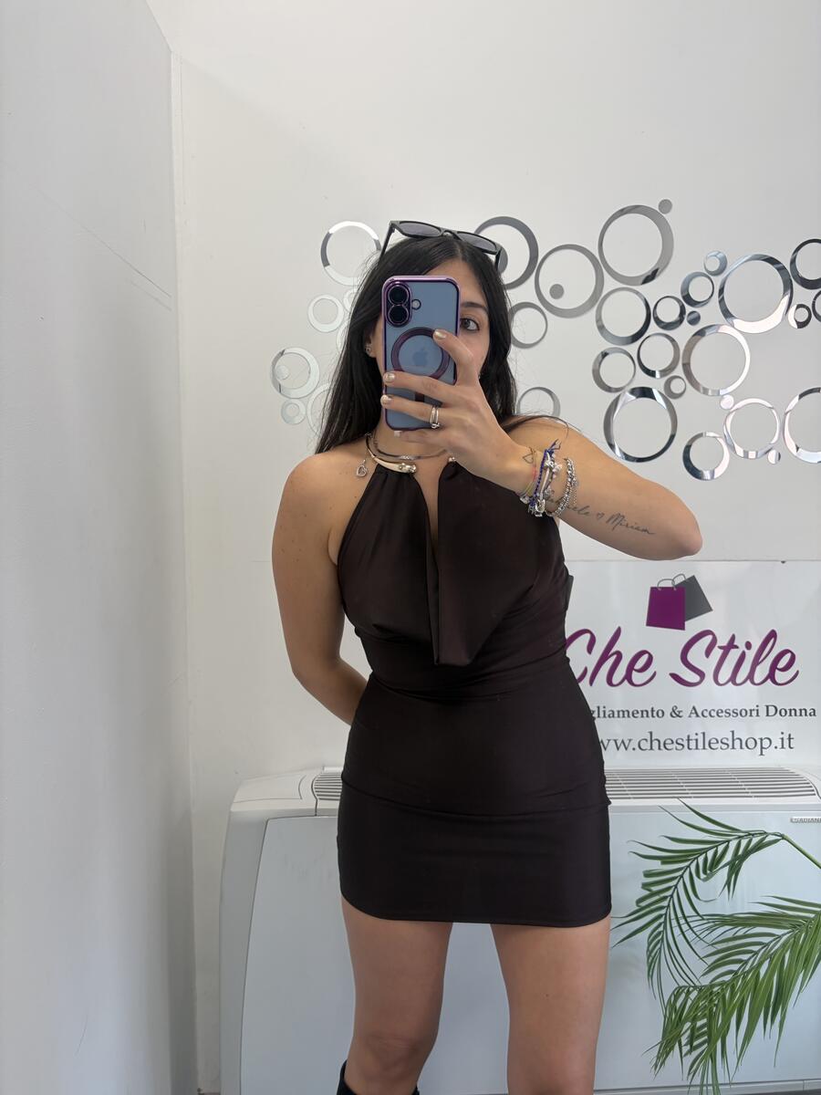 NOVITÀ Mini dress con dettaglio collana dorata