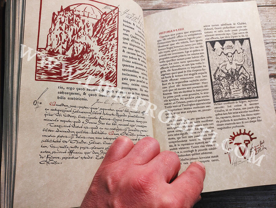 OFFER - 20% : NECRONOMICON -The mysterious and blasphemous manuscript of the mad arab Abdul Al Hazred, born from the mind of H.P. Lovecraft