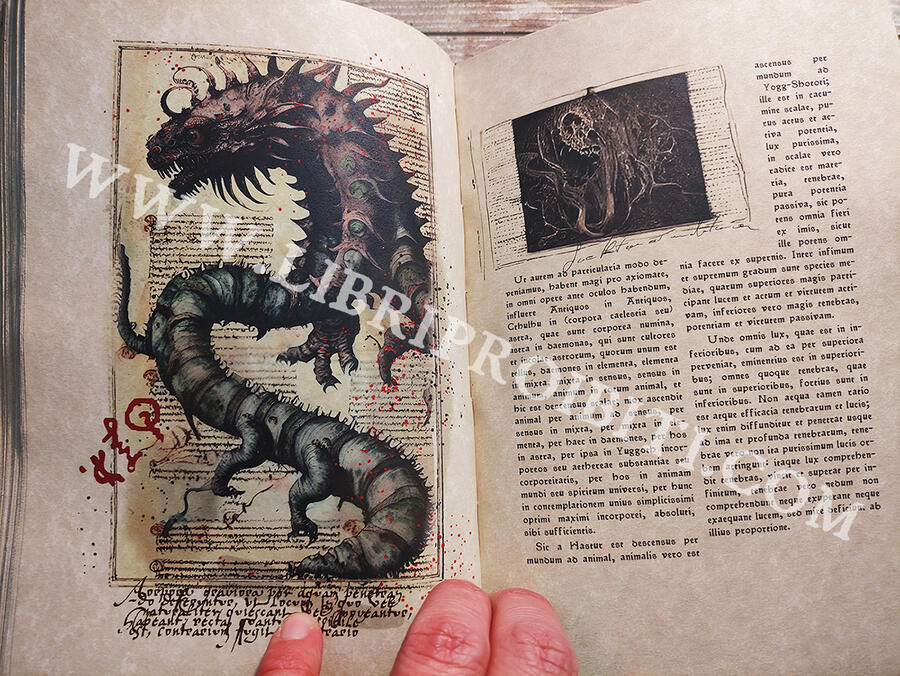 OFFER - 20% : NECRONOMICON -The mysterious and blasphemous manuscript of the mad arab Abdul Al Hazred, born from the mind of H.P. Lovecraft