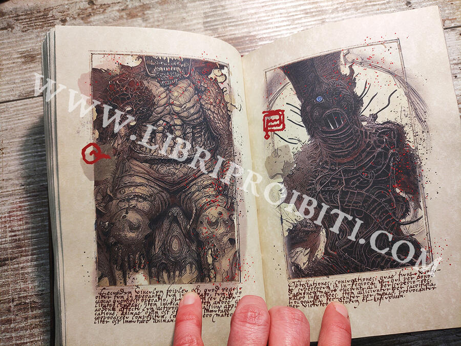 OFFER - 20% : NECRONOMICON -The mysterious and blasphemous manuscript of the mad arab Abdul Al Hazred, born from the mind of H.P. Lovecraft