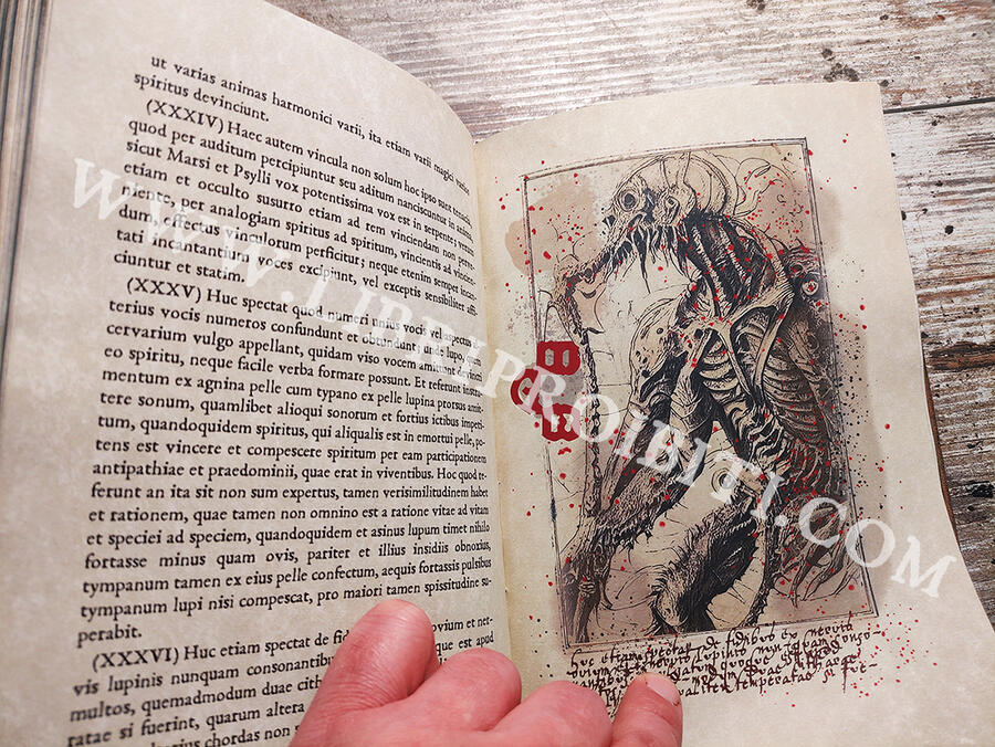 OFFER - 20% : NECRONOMICON -The mysterious and blasphemous manuscript of the mad arab Abdul Al Hazred, born from the mind of H.P. Lovecraft