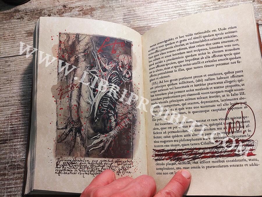 OFFER - 20% : NECRONOMICON -The mysterious and blasphemous manuscript of the mad arab Abdul Al Hazred, born from the mind of H.P. Lovecraft