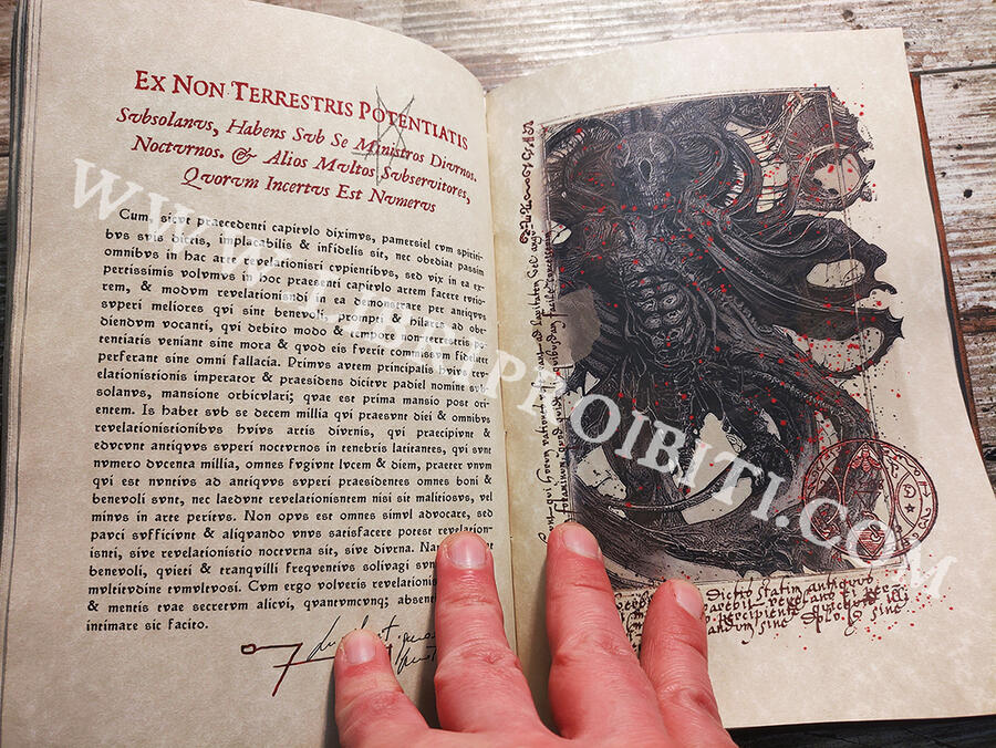OFFER - 20% : NECRONOMICON -The mysterious and blasphemous manuscript of the mad arab Abdul Al Hazred, born from the mind of H.P. Lovecraft