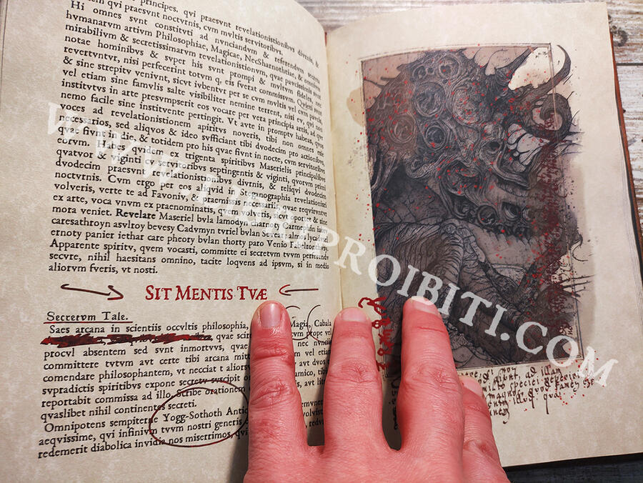 OFFER - 20% : NECRONOMICON -The mysterious and blasphemous manuscript of the mad arab Abdul Al Hazred, born from the mind of H.P. Lovecraft