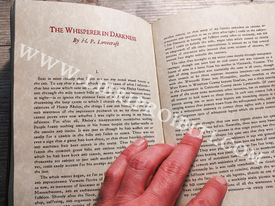 OFFER - 20% : NECRONOMICON -The mysterious and blasphemous manuscript of the mad arab Abdul Al Hazred, born from the mind of H.P. Lovecraft