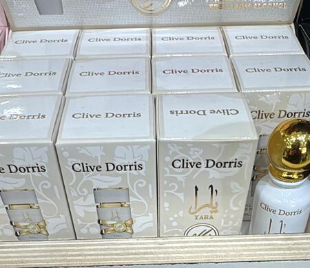 CLIVE DORRIS MOI ROLL ON PARFUME 20 ml
  
 [Conf.da 12 pezzi]