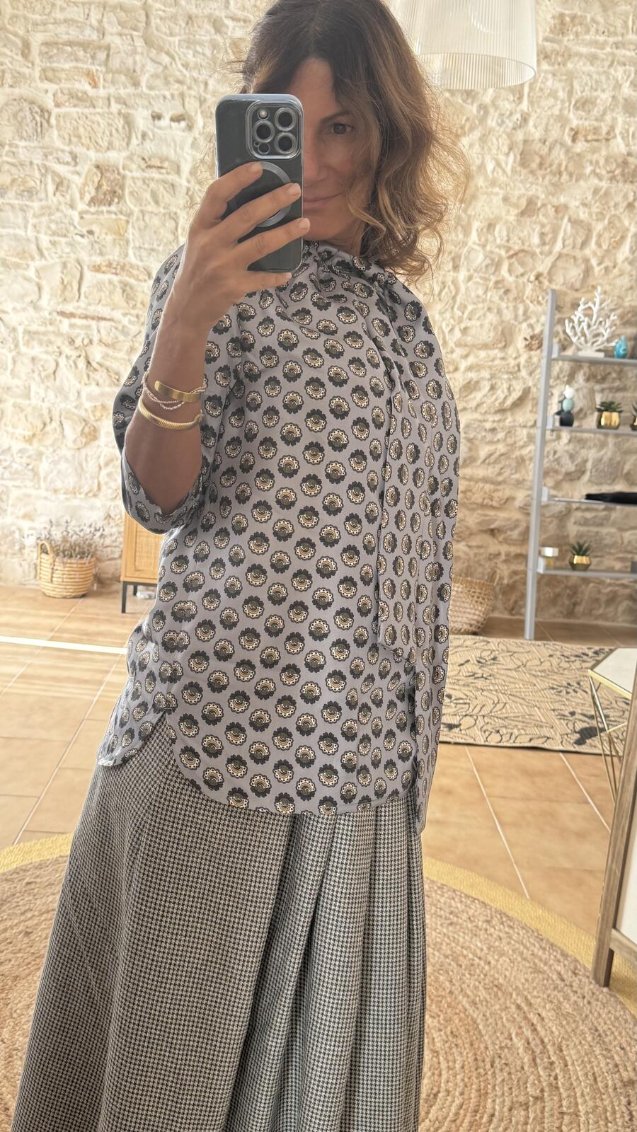 Blusa Charlotte grey Sky 
