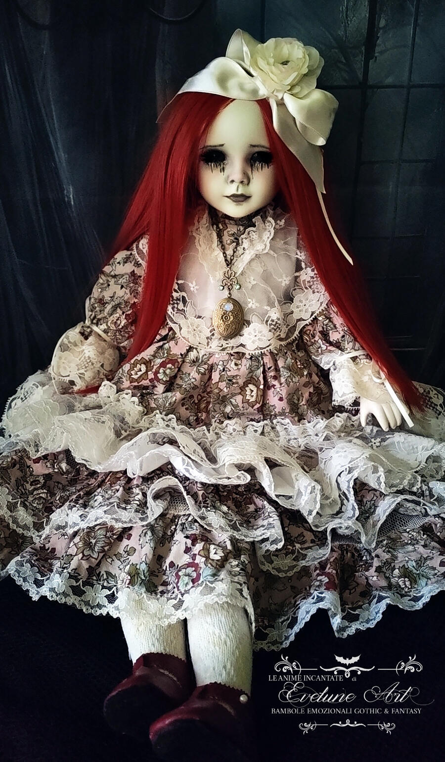 Rubina - Bambola in porcellana goth emozionale