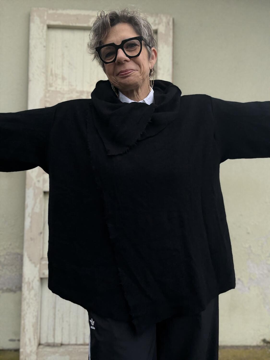 Giacca nera in pura lana