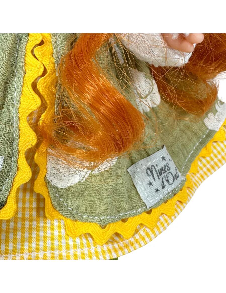 Bambola Pippa Countryside, occhi verdi espressivi