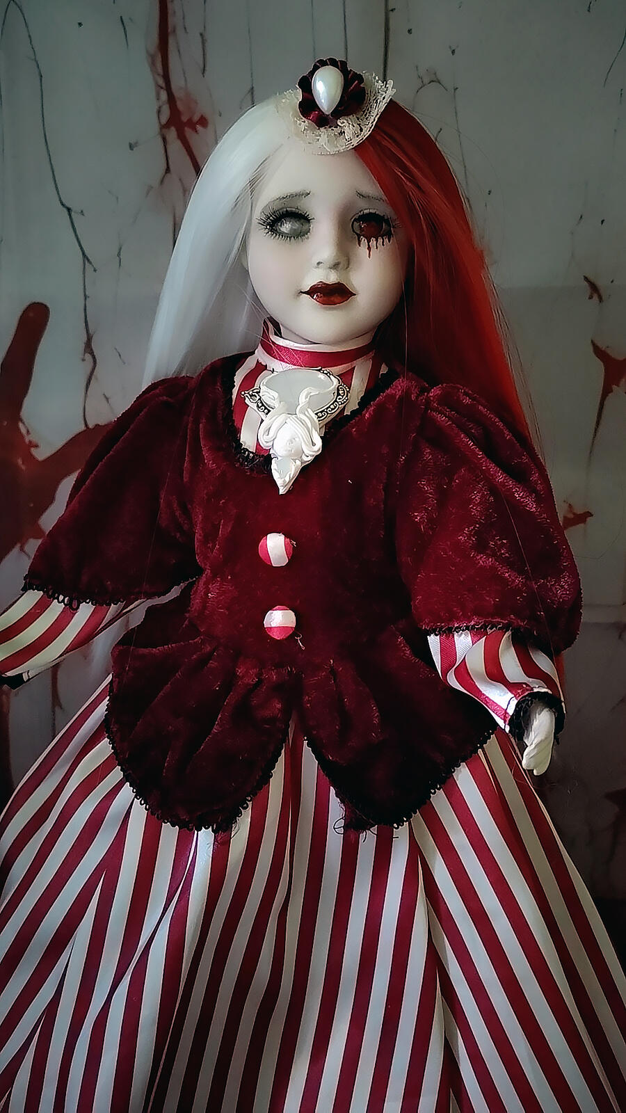 Loira - Bambola in porcellana fatta a mano