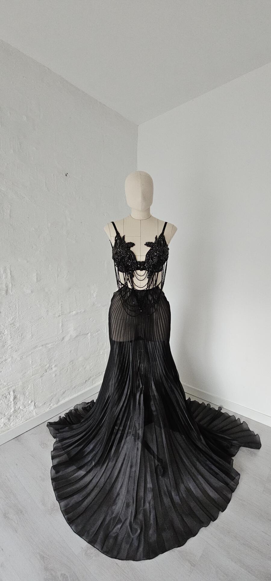 Ivy maternity outfit