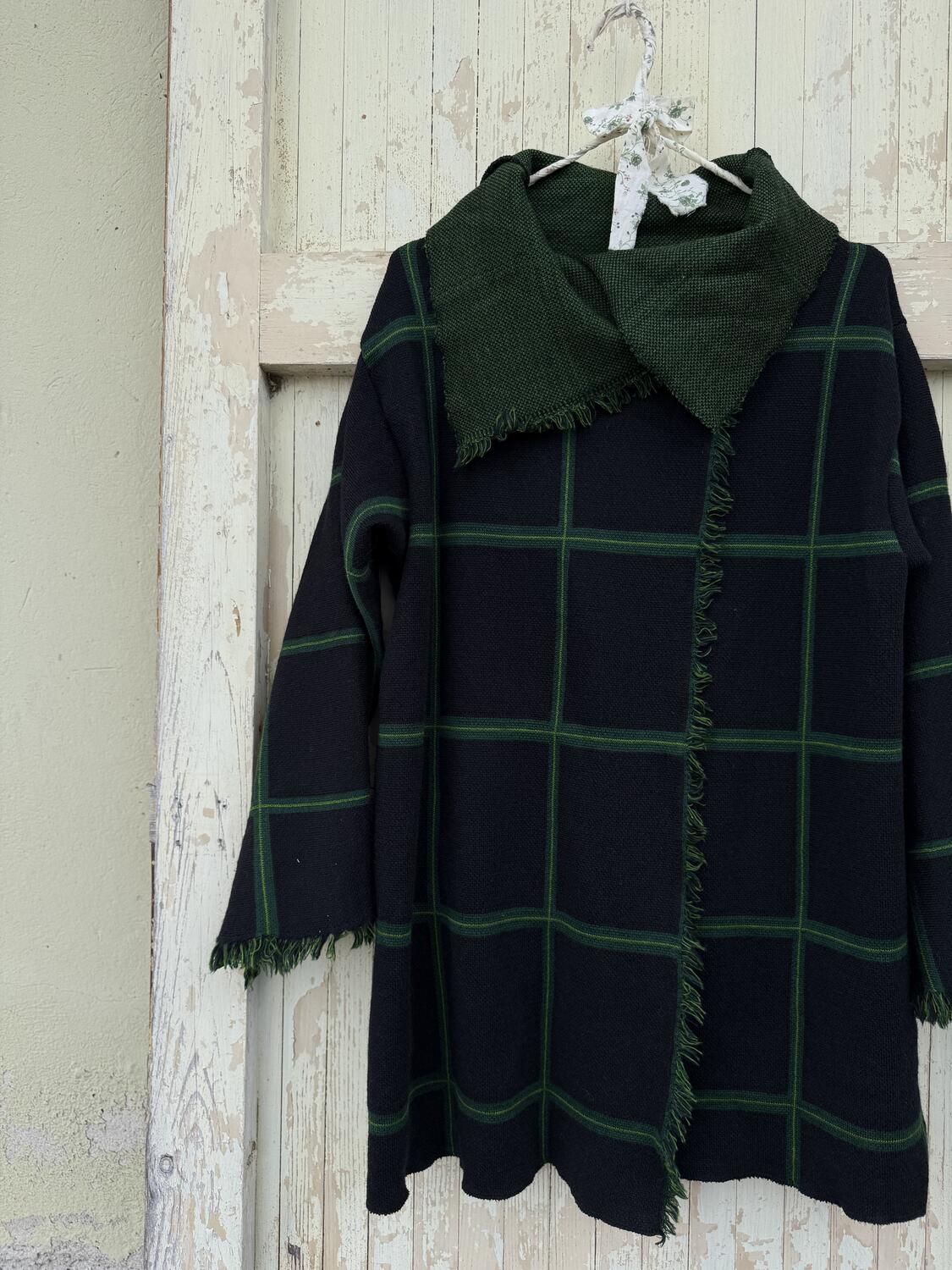Giacca blu scuro a quadri verdi