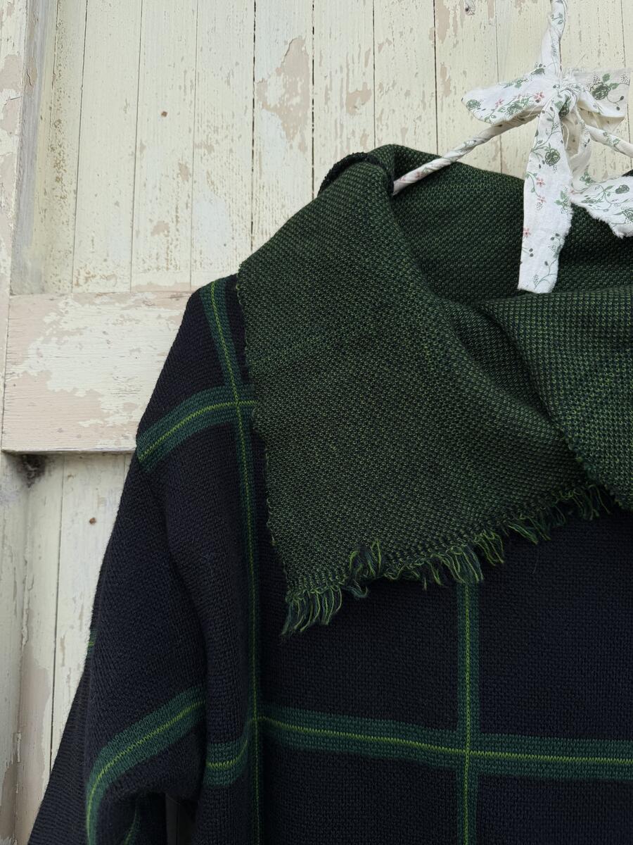 Giacca blu scuro a quadri verdi