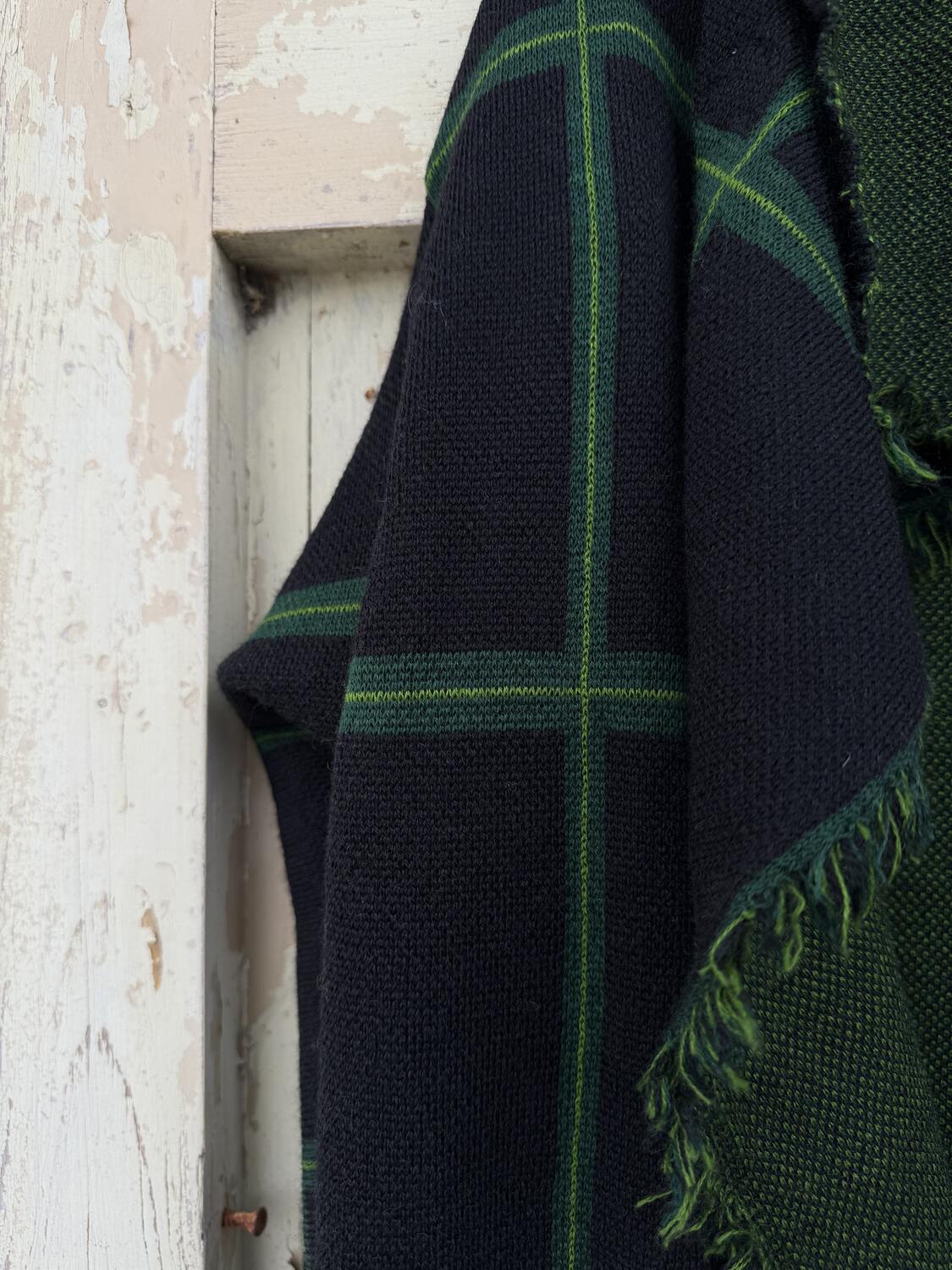 Giacca blu scuro a quadri verdi