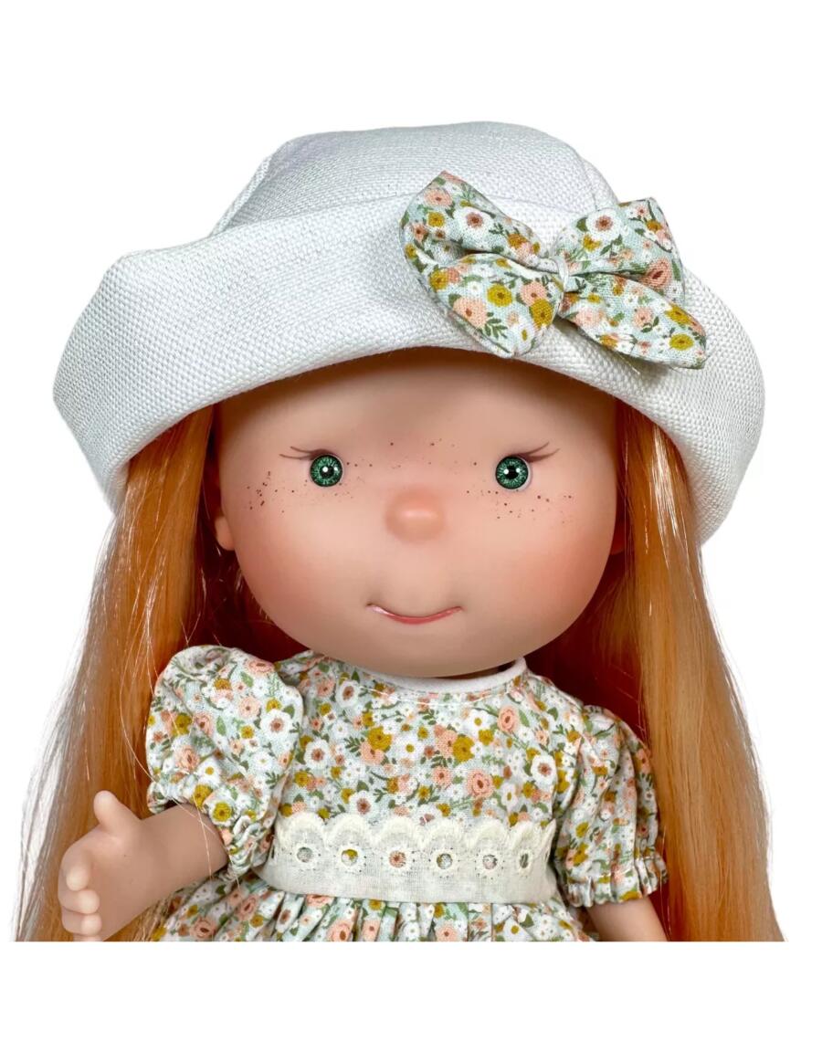 Pippa – Bambola 30 cm in vinile con cappello e occhi verdi | Nines d'Onil