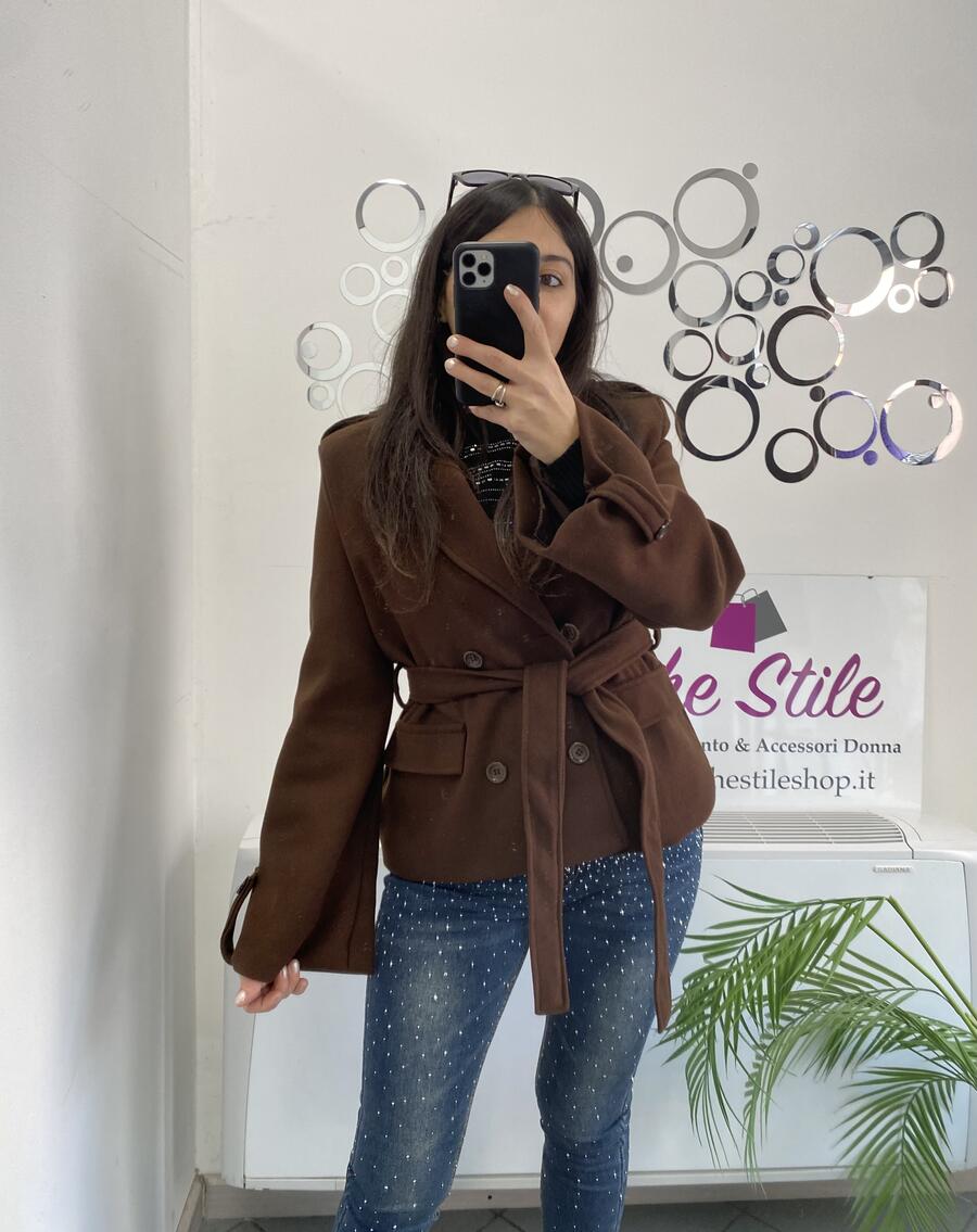 NOVITÀ Cappottino doppio petto con manica a campana