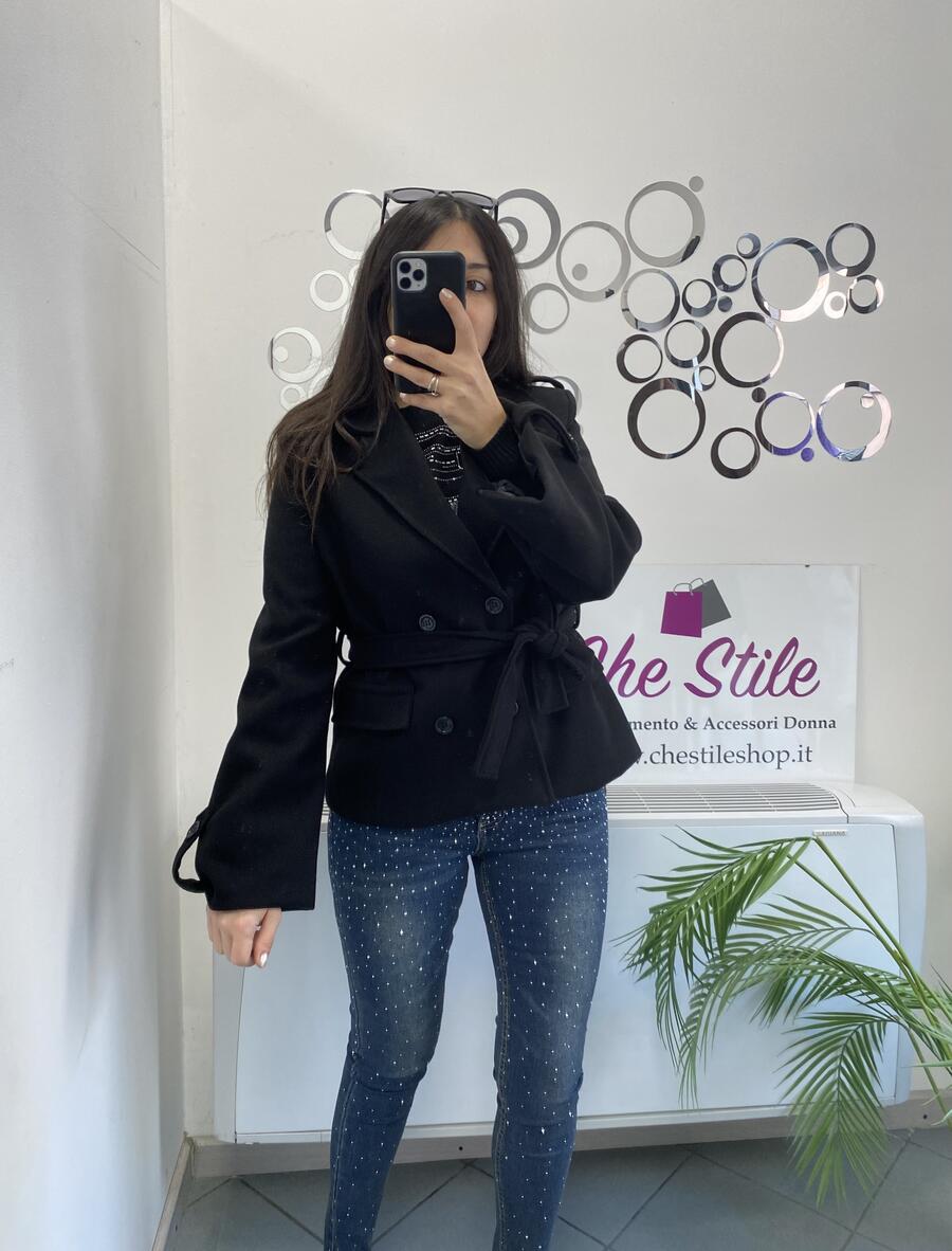 NOVITÀ Cappottino doppio petto con manica a campana